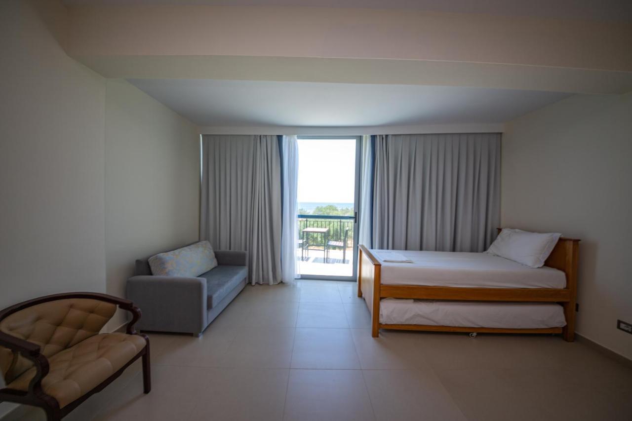 Hotel Borshi Εξωτερικό φωτογραφία