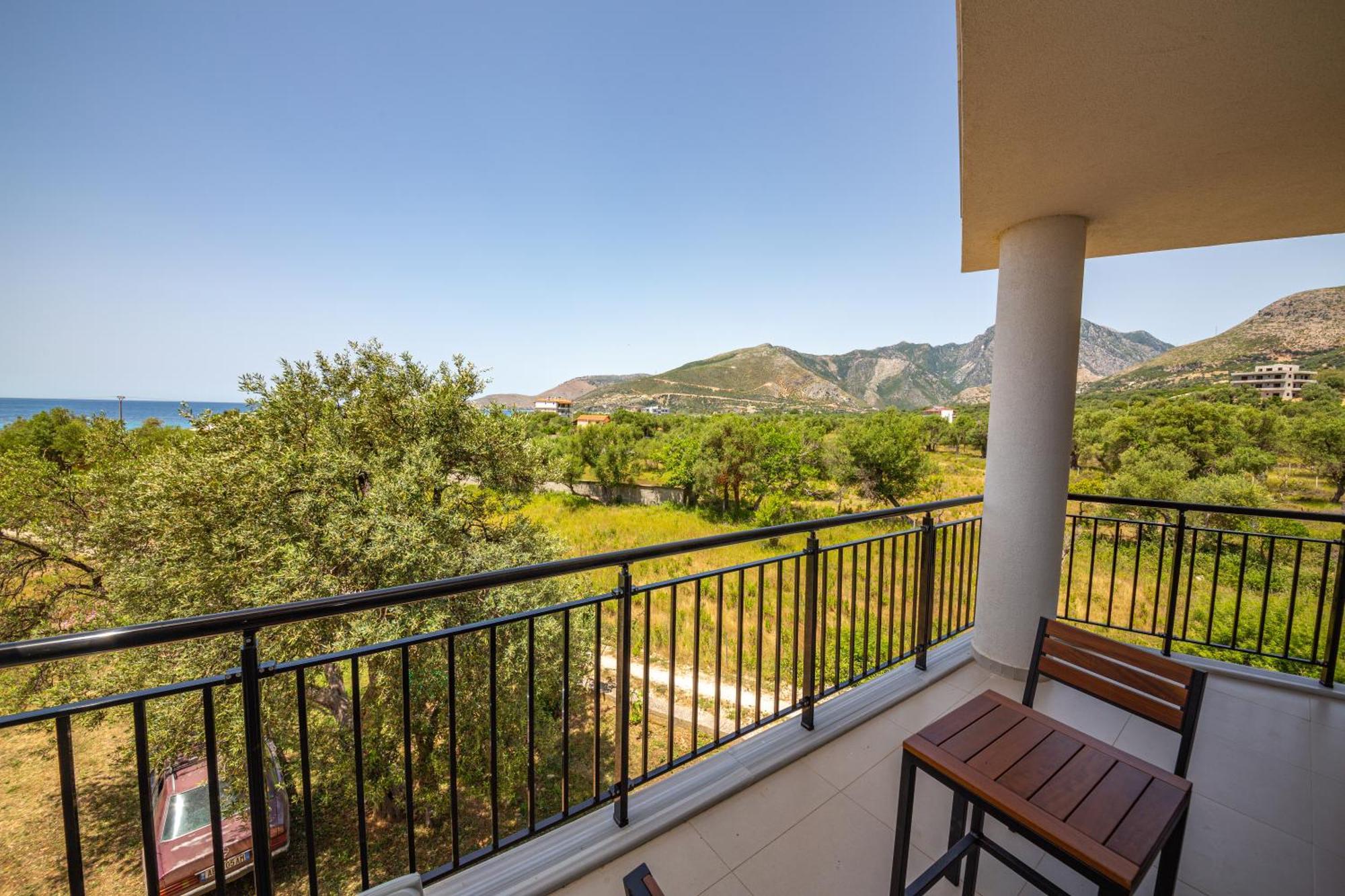 Hotel Borshi Εξωτερικό φωτογραφία